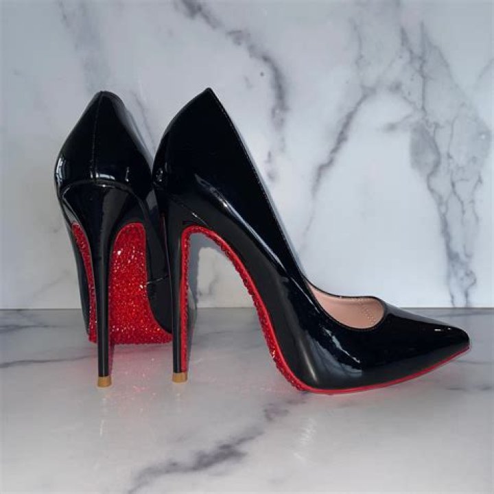 Are red bottoms copyrighted?