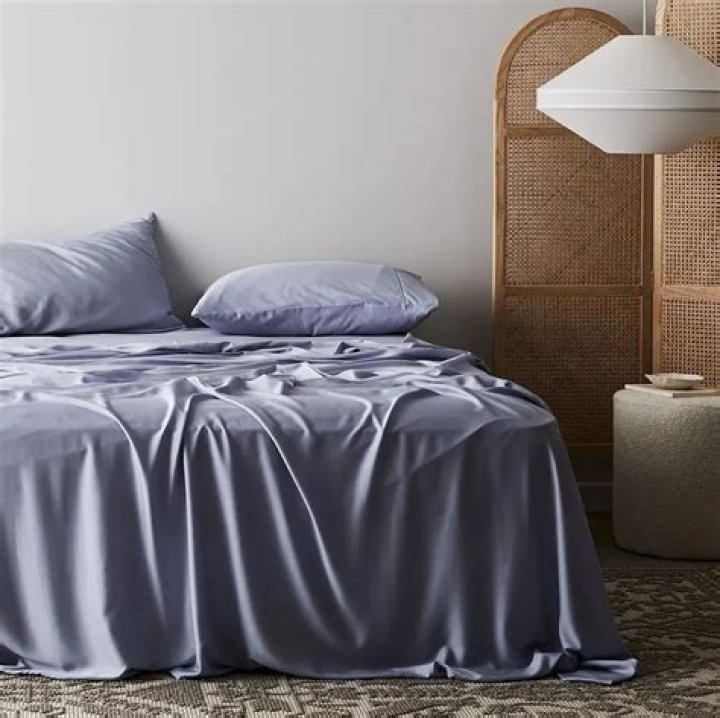 Are satin sheets good?