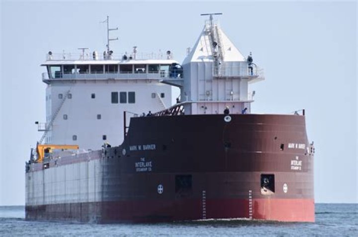 Are there still cargo ships on the Great Lakes?