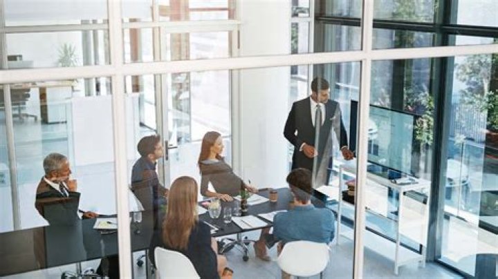 Can a non resident set up a company in the US?