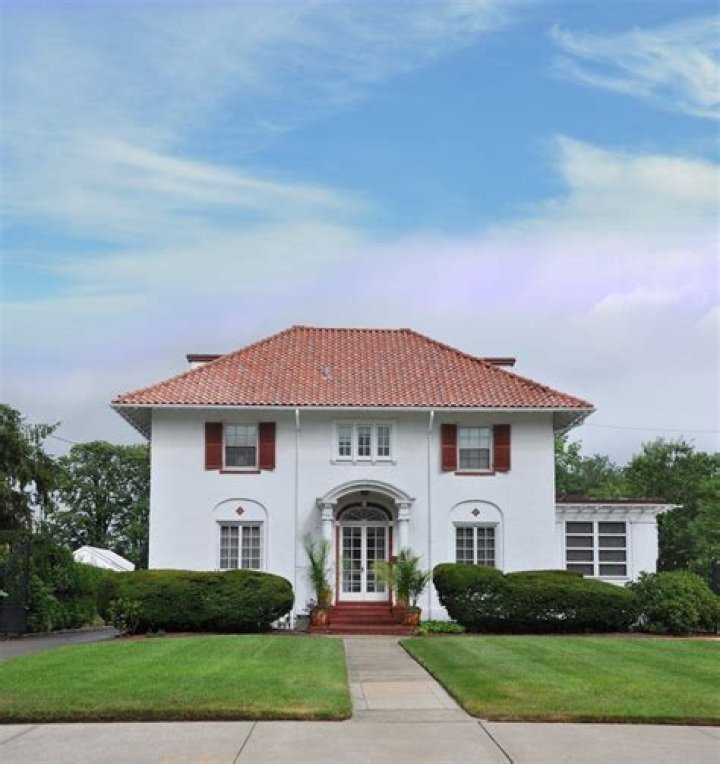 Can a sister live in a house that has been sold?