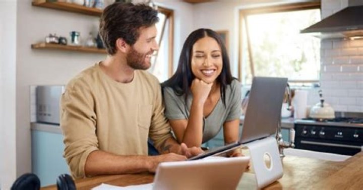 Can couples work together in real estate?
