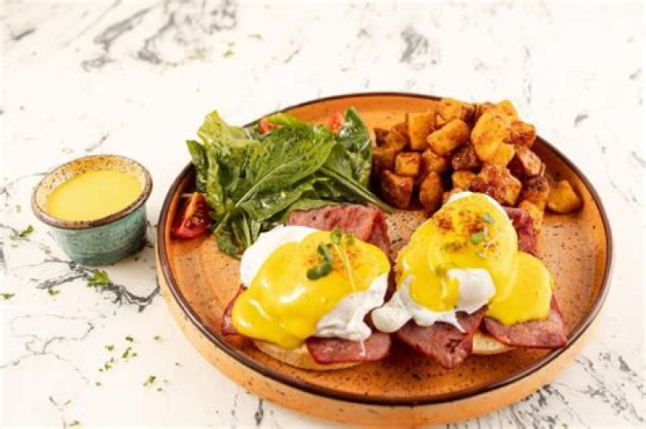Can diabetics eat eggs and cheese?