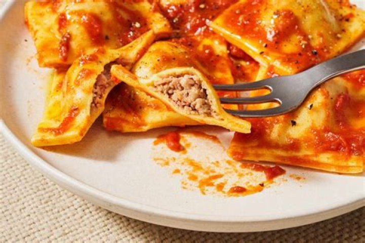 Can I freeze cooked ravioli in sauce?
