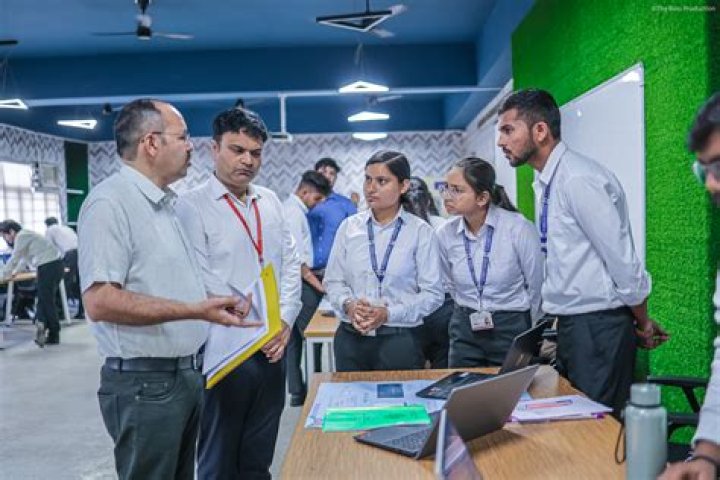 Can science stream student do BCA?