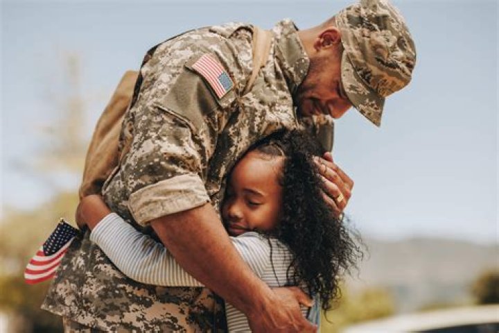 Can single dads join the military?