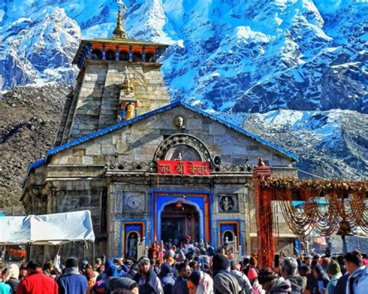 Can we stay in Kedarnath?