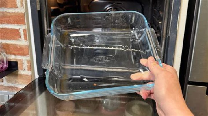 Can you put vintage Pyrex in the oven?