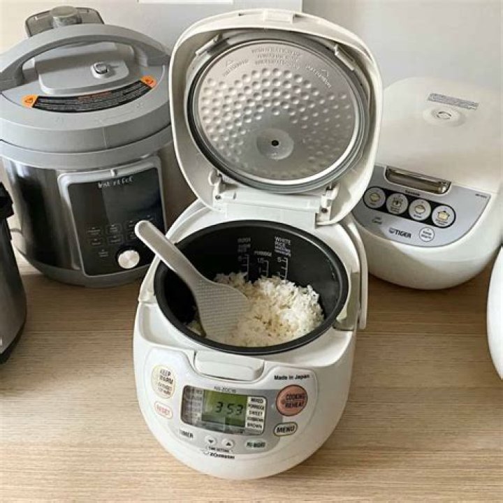 Can you reheat rice in slow cooker?