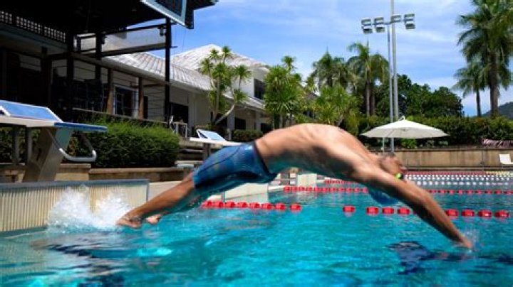 Can you swim backstroke in an Ironman?