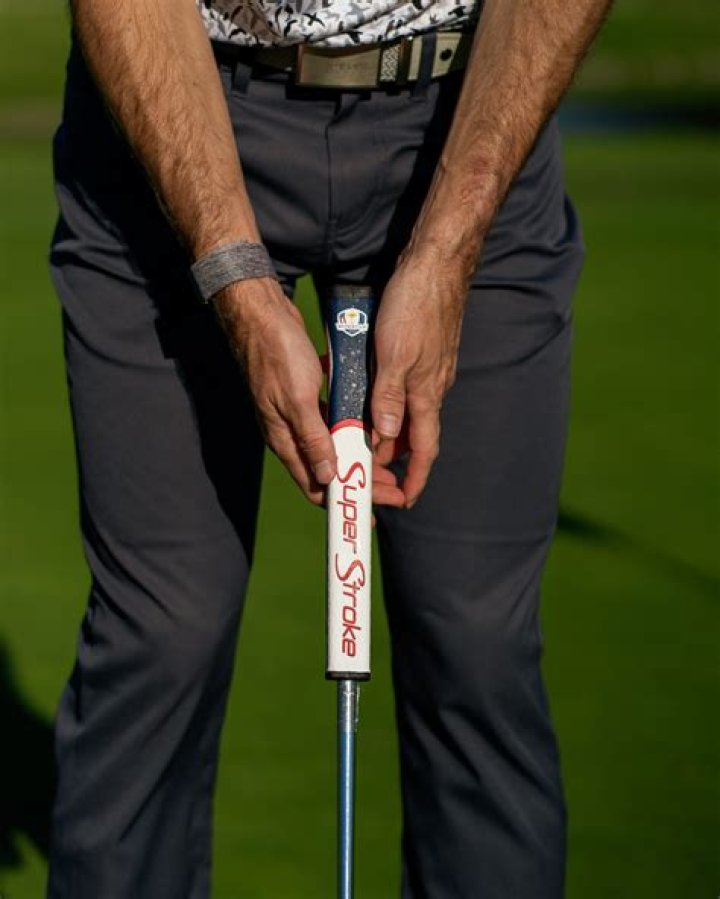Did PGA ban long putters?