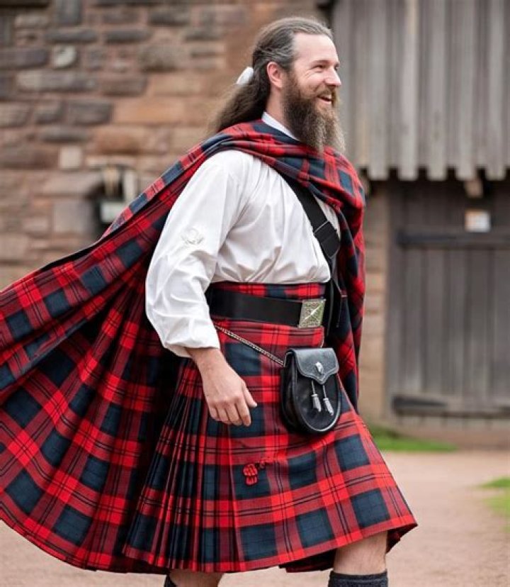 Did the English ever wear kilts?