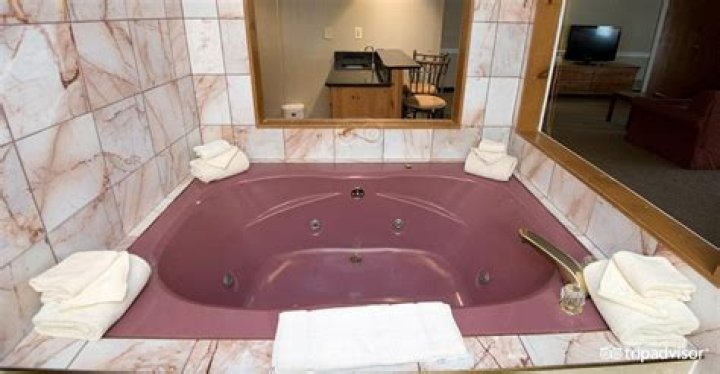 Do I need to shower after hot tub?