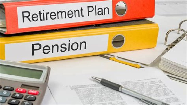 Do pensions automatically go to spouse?