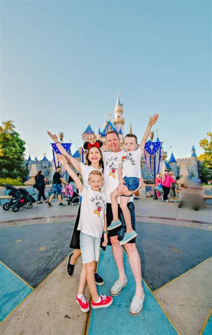 Do people hide in Disneyland overnight?