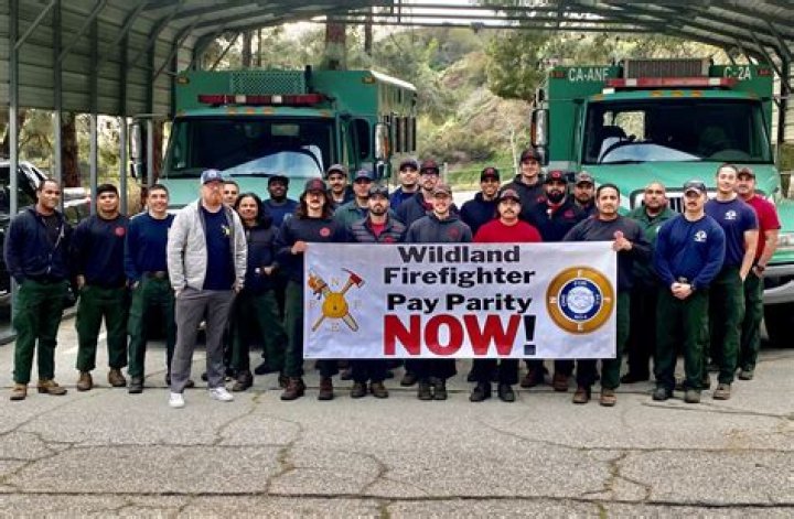 Do you get paid to be a police volunteer?