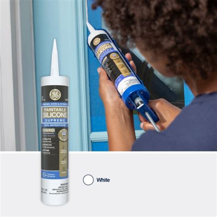 Does a fan help silicone caulk dry faster?