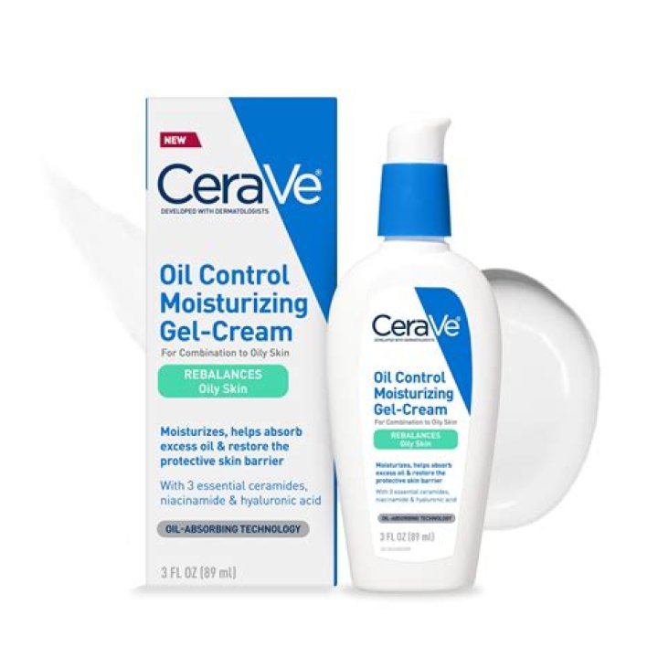 Does CeraVe moisturizing cream have retinol?