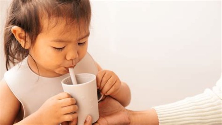 Does drinking through a straw help with teeth staining?