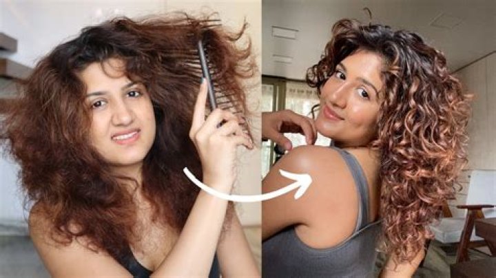 Does Khloe Kardashian have naturally curly hair?