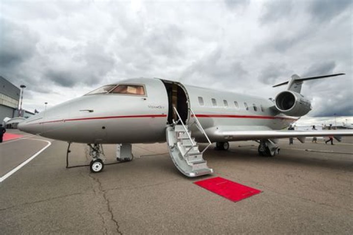 Does Tom Brady have a private airplane?