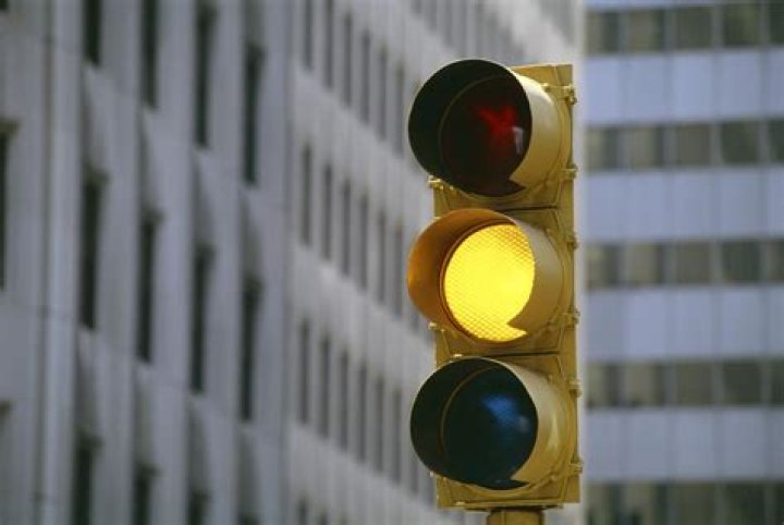 Does yellow mean stop?