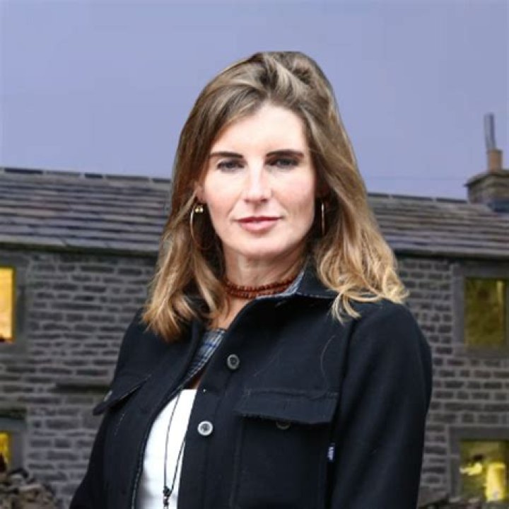 Has Amanda Owen left Clive?