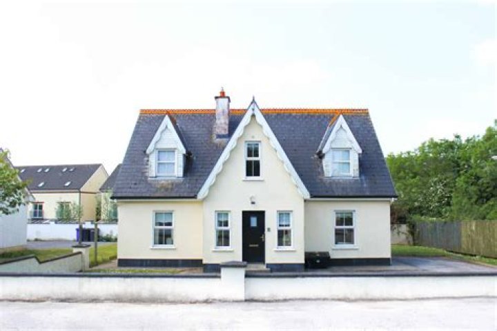 How are siblings supposed to share the cost of inherited property?