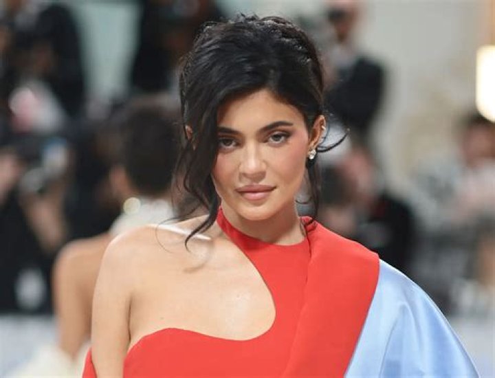 How do I hire Kylie Jenner?