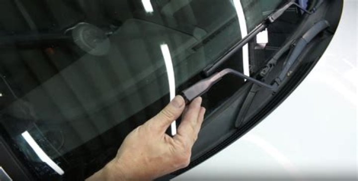 How do I stop my windshield from heating up?