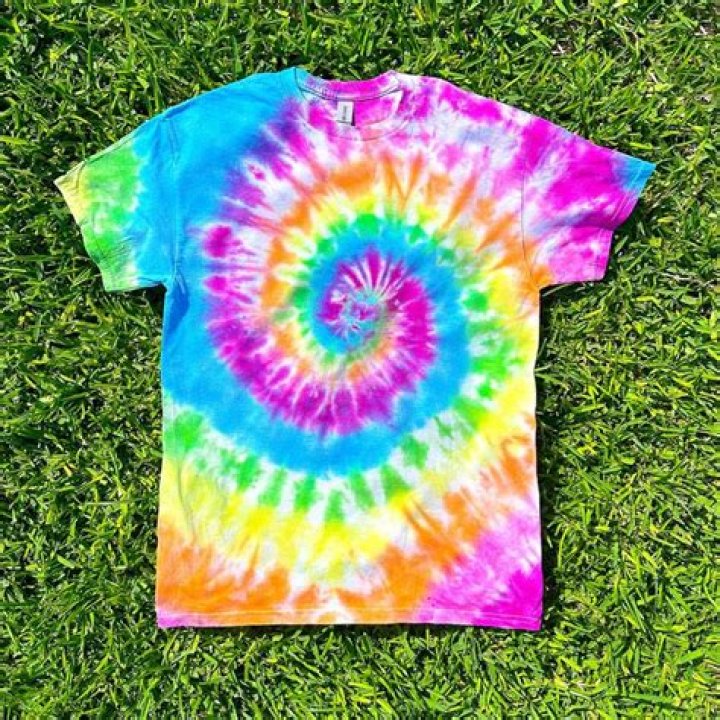 How do you keep tie-dye from bleeding?