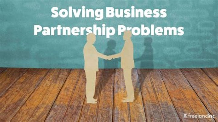 How do you pay yourself in a partnership business?