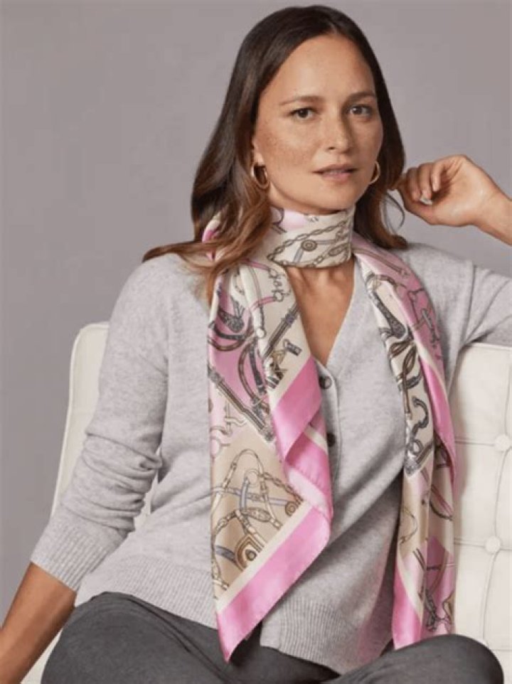 How do you pick a silk scarf?