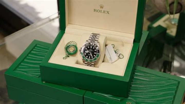 How do you store a Rolex without wearing it?
