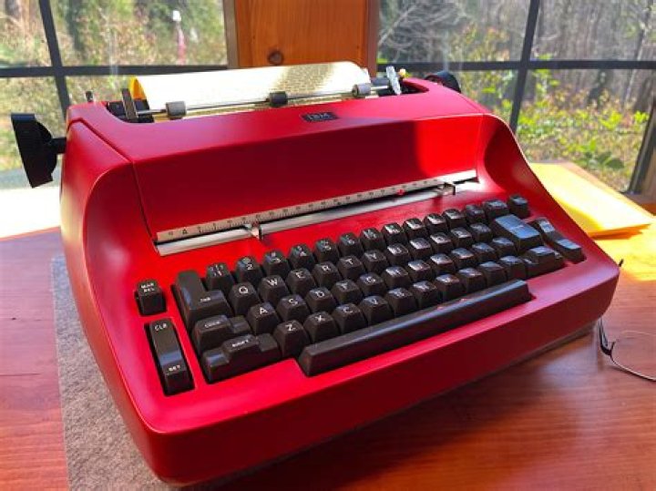 How do you use the IBM typewriter?