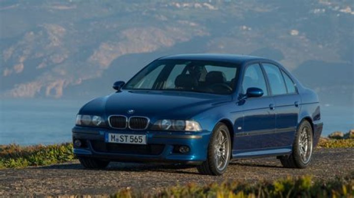 How many BMW 1M are there in Australia?