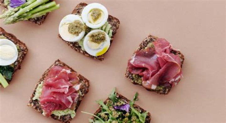 How much does it cost to open a sandwich shop?
