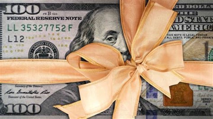 How much money can an elderly person give as a gift?