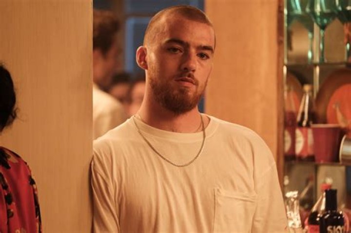 How old is ashtray in Euphoria season 1?