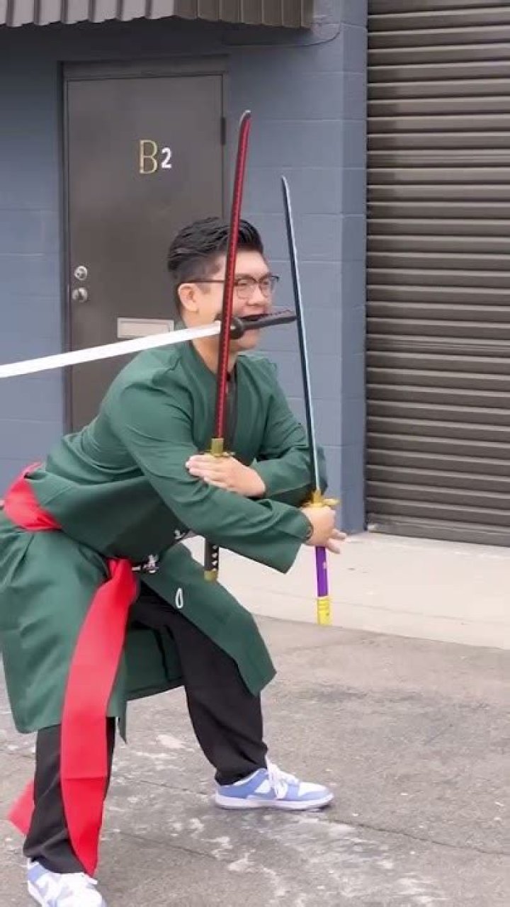 Is 3 sword style possible?