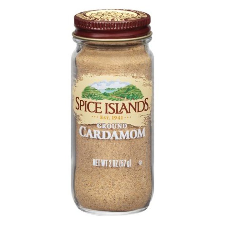Is cardamom spicy hot?