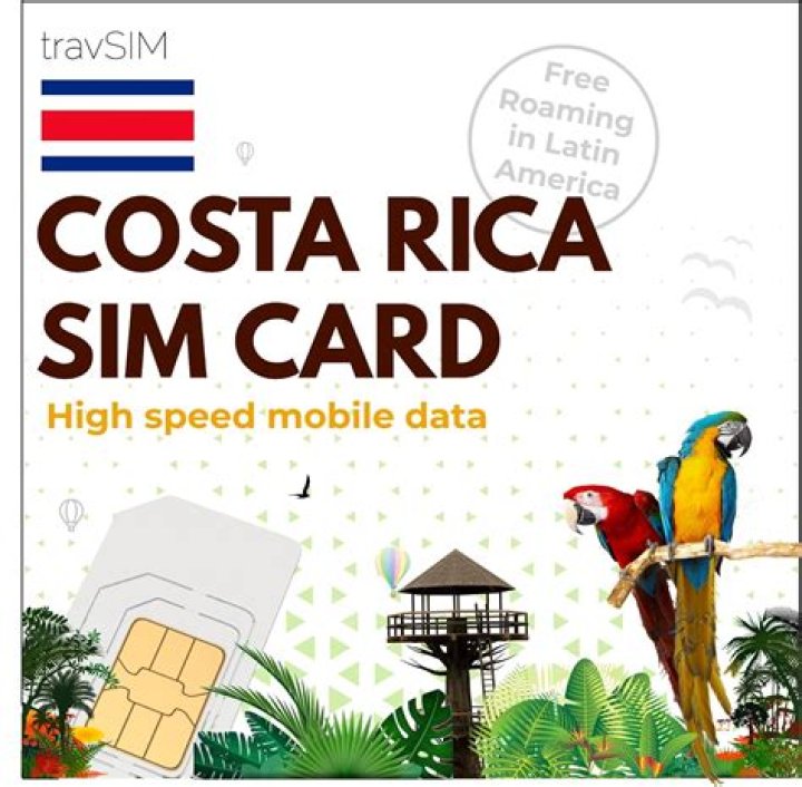 Is it better to use cash or card in Costa Rica?