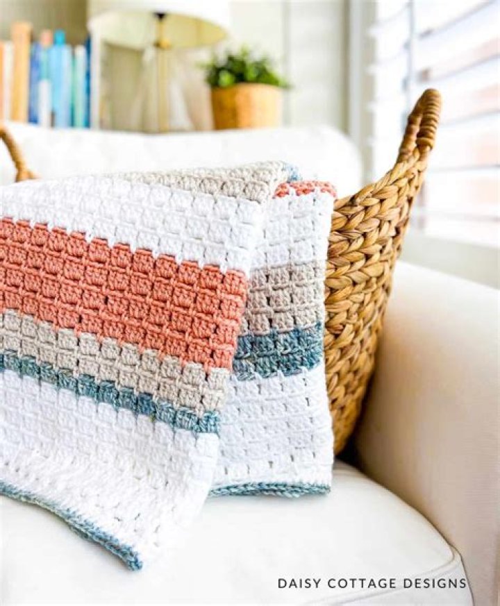 Is Moss stitch good for a blanket?