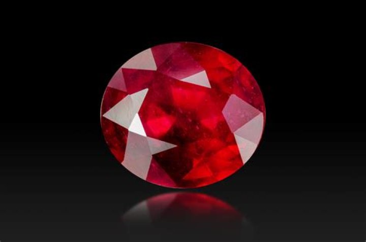 Is ruby a rhodonite?