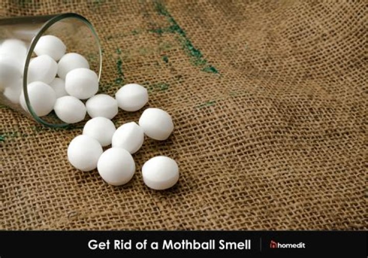 Is smelling mothballs harmful?