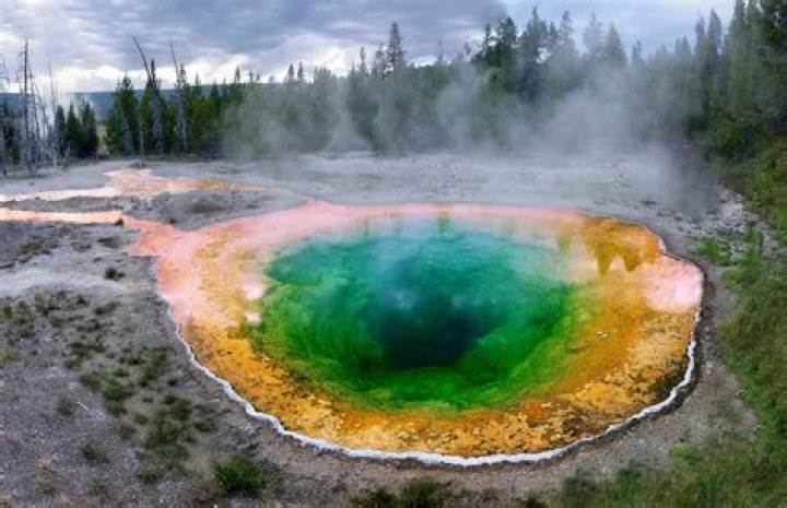 Is there oil under Yellowstone?