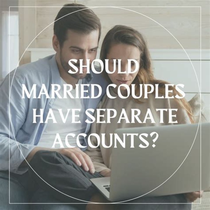 Should married couples have one bank account?