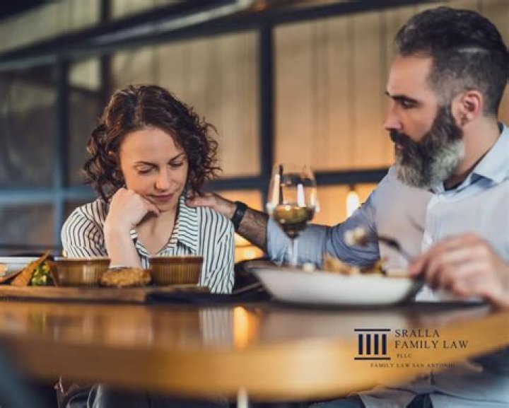 Should you date while going through a divorce?