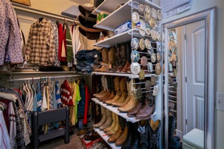 What causes shoes to mold in a closet?