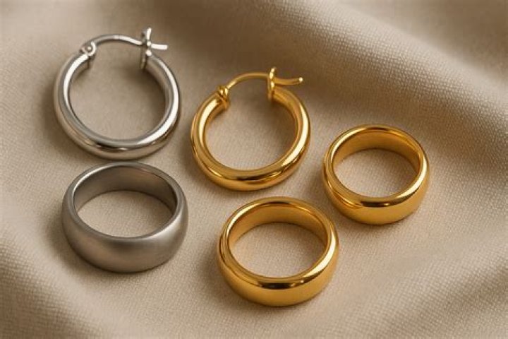 What does hypoallergenic mean in jewelry?
